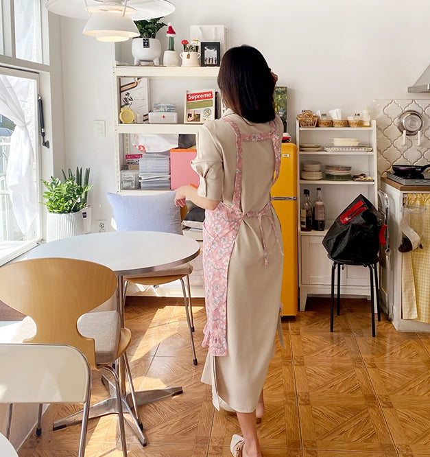 AURACASA Cherry-blossom frill Waterproof Apron For Women 벚꽃 프릴