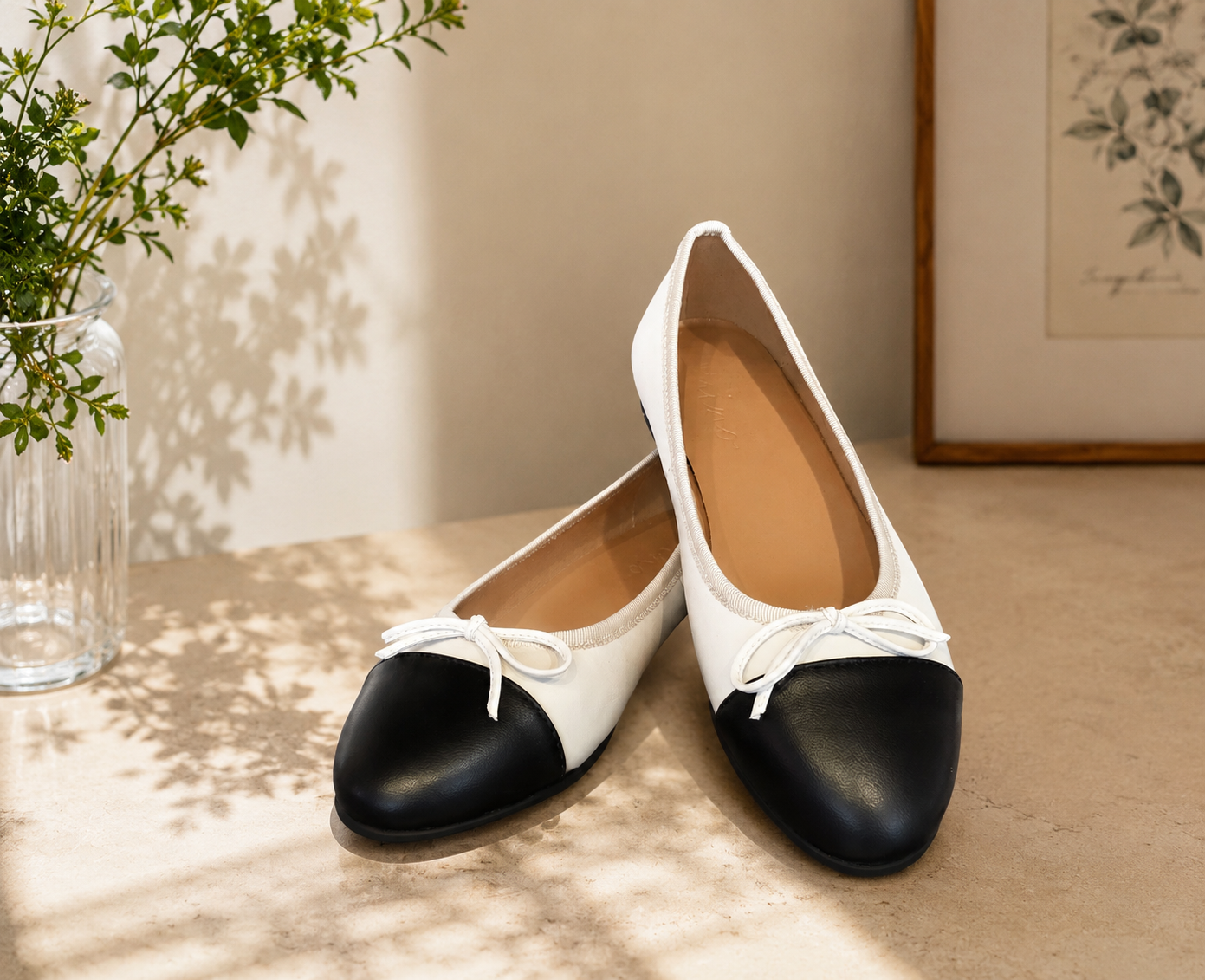 [AURACASA] Lambskin Leather Two-Tone Bow Ballet Flats – Beige & Black