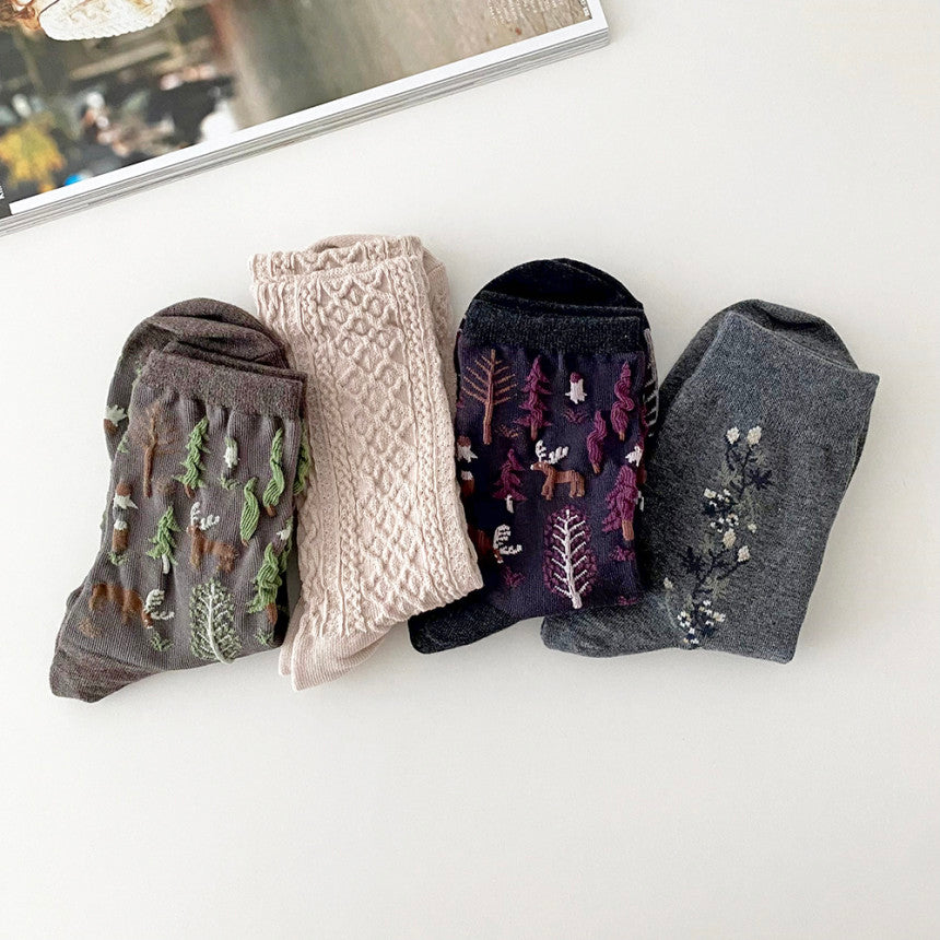 AURACASA Embroidered socks 여자 자수 양말