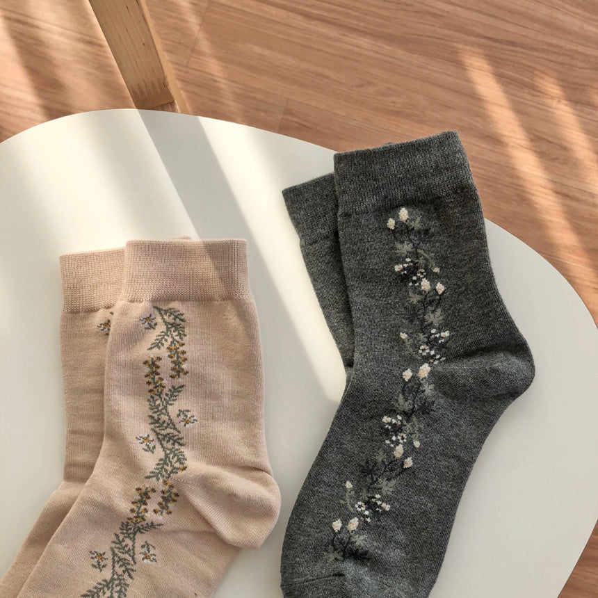 AURACASA Embroidered socks 여자 자수 양말