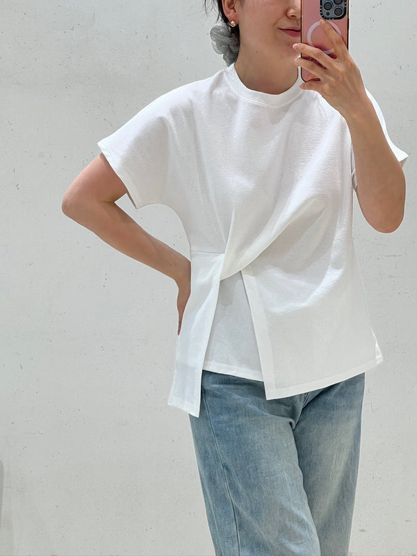 [AURACASA] Twist Detail Cotton T-Shirt