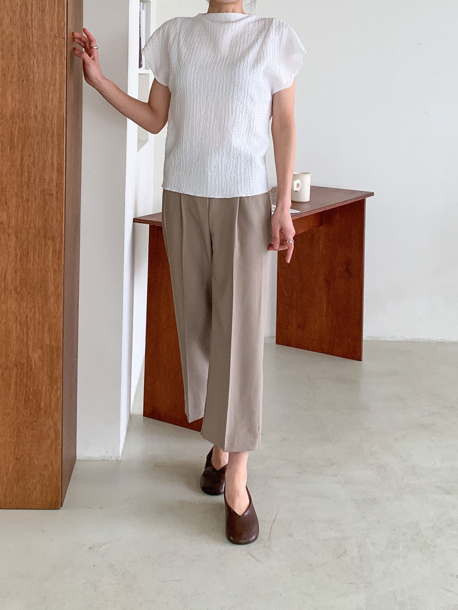 Micro Back-Banding Wide Slacks – High-Waist Straight Fit Basic Pants (Spring/Summer)