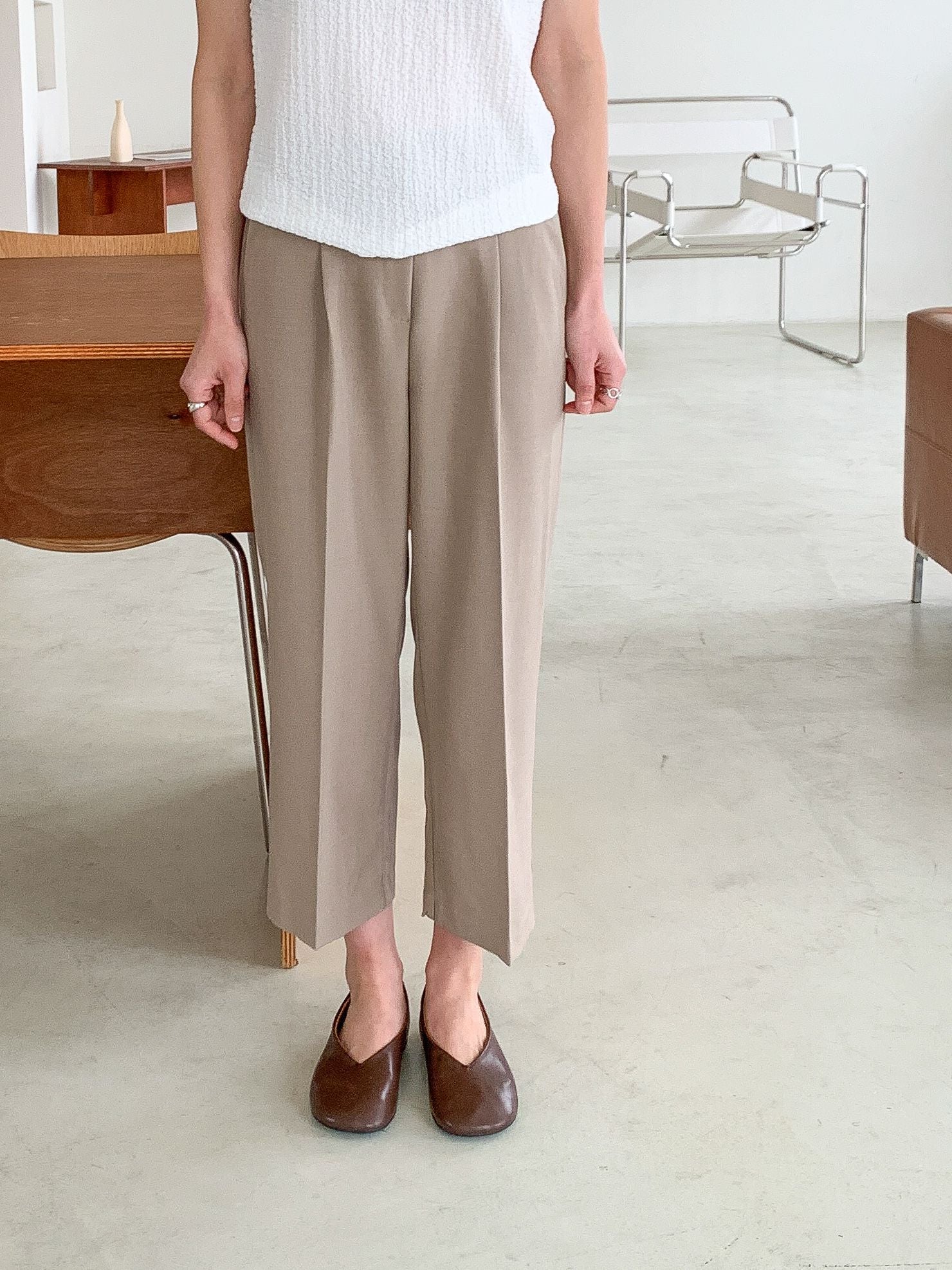 Micro Back-Banding Wide Slacks – High-Waist Straight Fit Basic Pants (Spring/Summer)