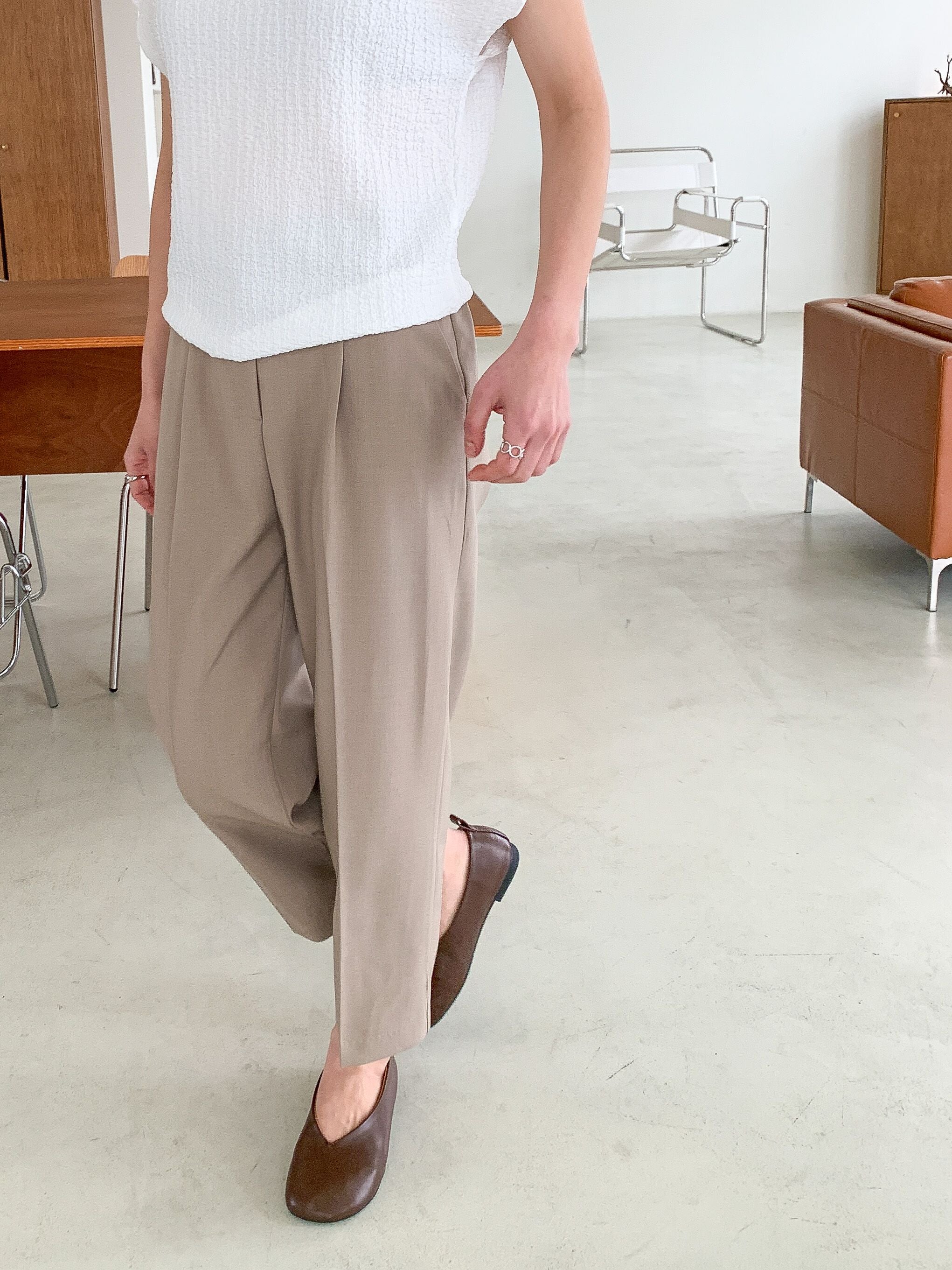 Micro Back-Banding Wide Slacks – High-Waist Straight Fit Basic Pants (Spring/Summer)