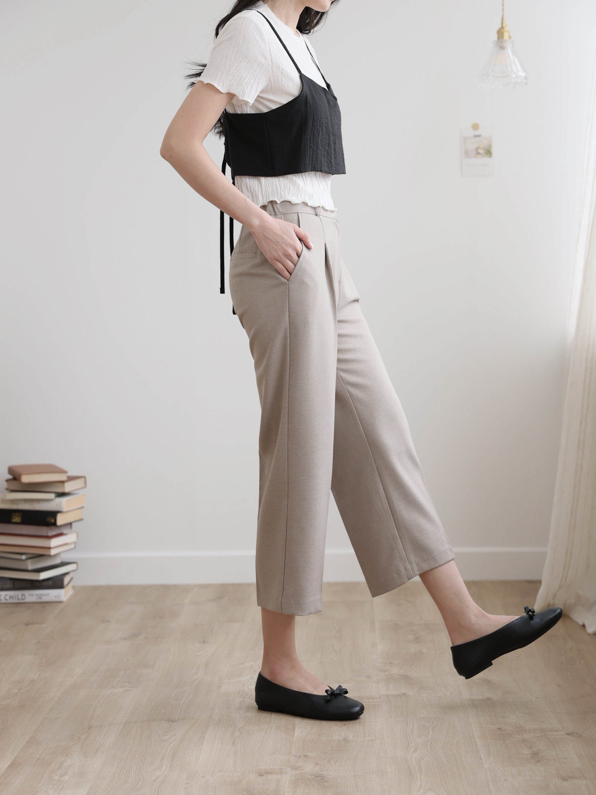 AURACASA Spa Pintuck Banding Slacks – High-Waist Cropped Wide Fit Pants (Spring/Summer)