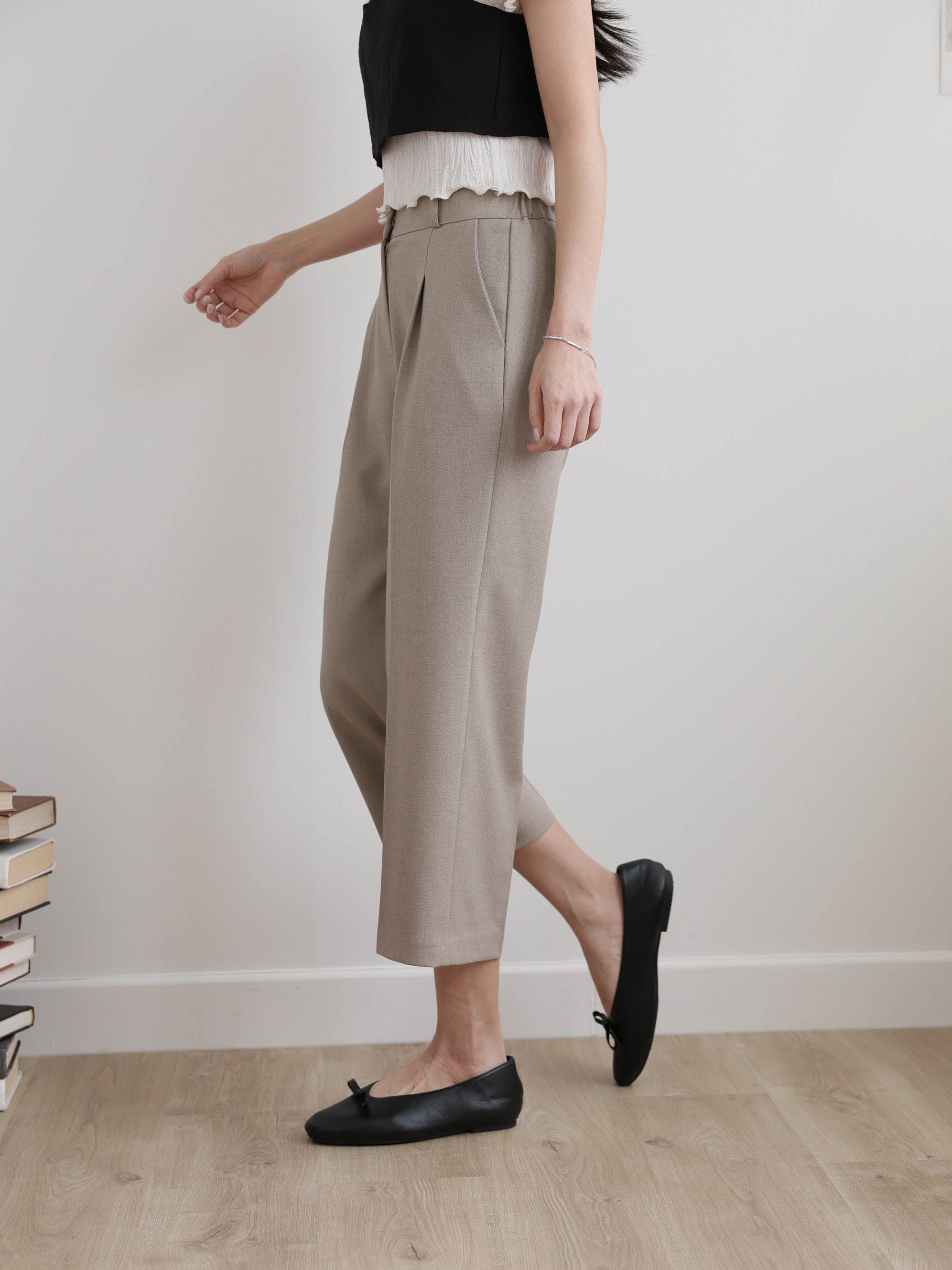 AURACASA Spa Pintuck Banding Slacks – High-Waist Cropped Wide Fit Pants (Spring/Summer)