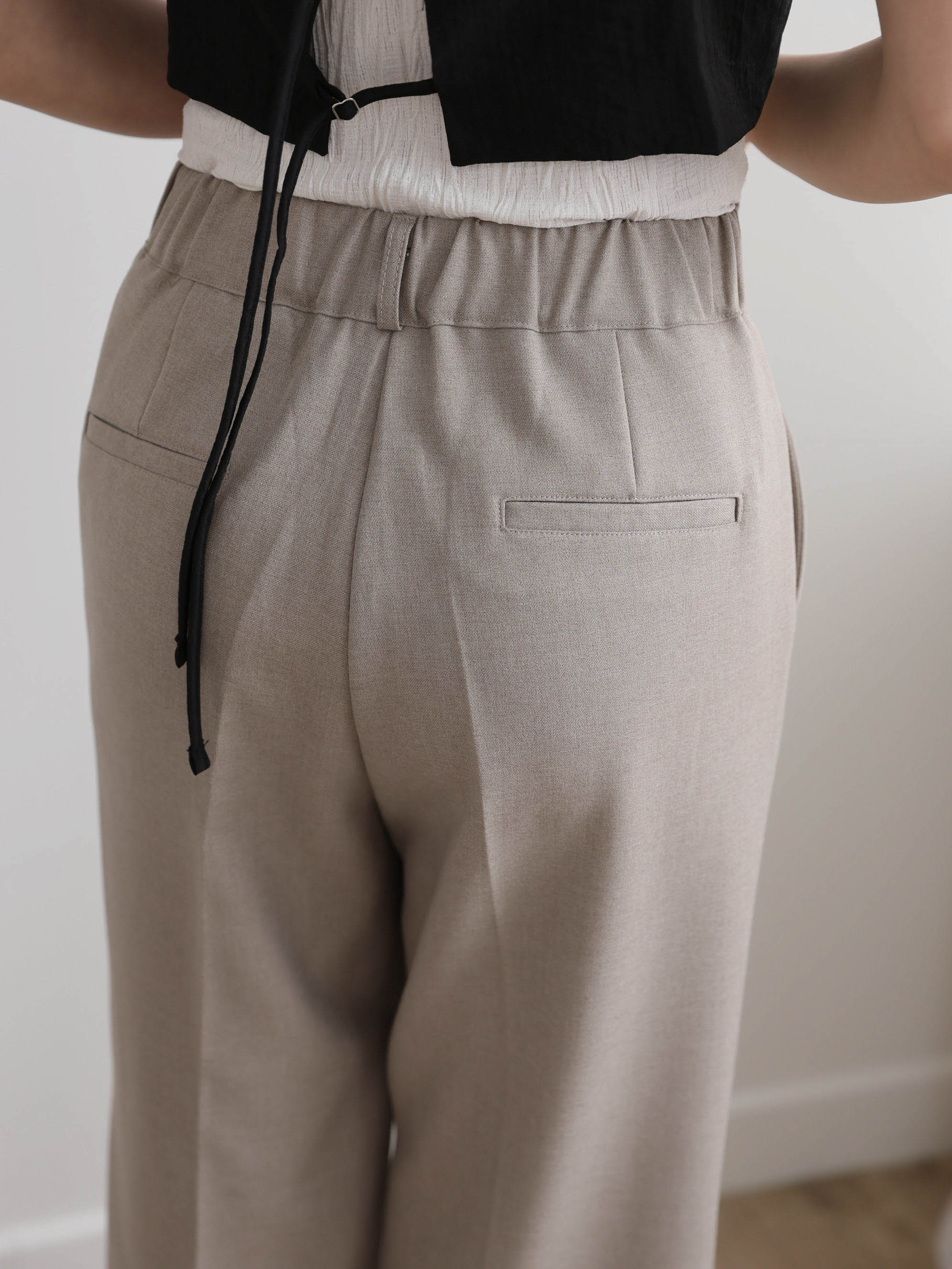 AURACASA Spa Pintuck Banding Slacks – High-Waist Cropped Wide Fit Pants (Spring/Summer)