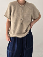 [AURACASA] Soft Button Boxy Knit Top | 소프트 버튼 박시 반팔 니트 ✨ 여유로운 박스핏과 포근한 니트 터치로 편안하게 즐기는 데일리 니트
