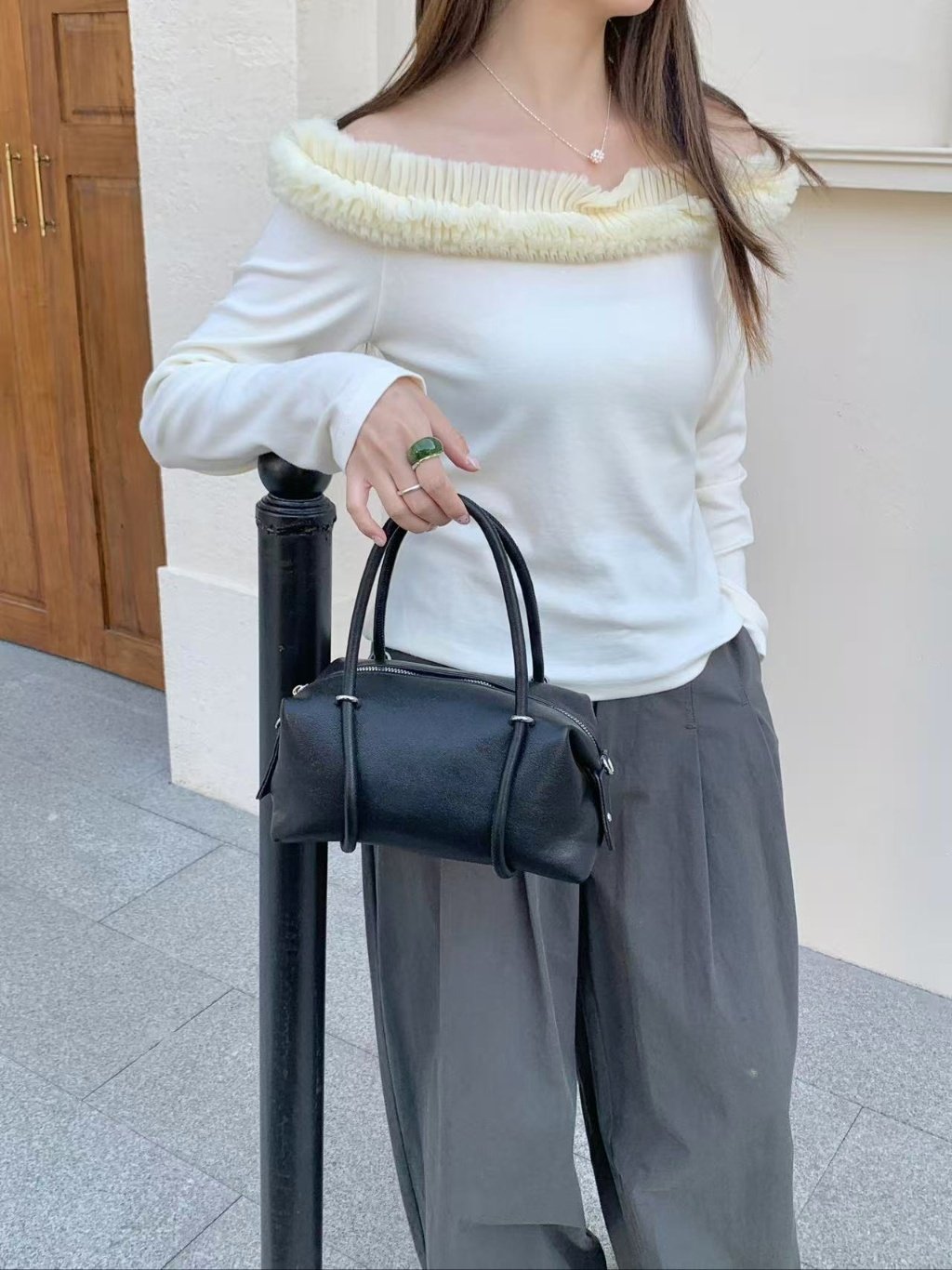 AURACASA Minimal Boston Mini Bag – Structured Shoulder & Crossbody Bag (Black / Ivory / Brown / Pink / Gray)