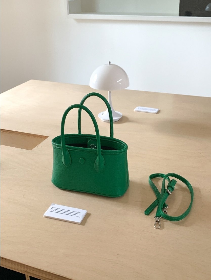 AURACASA Mini Classic Structured Tote Bag – Compact Everyday Crossbody (Vegan Leather)