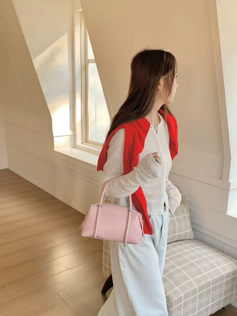 AURACASA Minimal Boston Mini Bag – Structured Shoulder & Crossbody Bag (Black / Ivory / Brown / Pink / Gray)