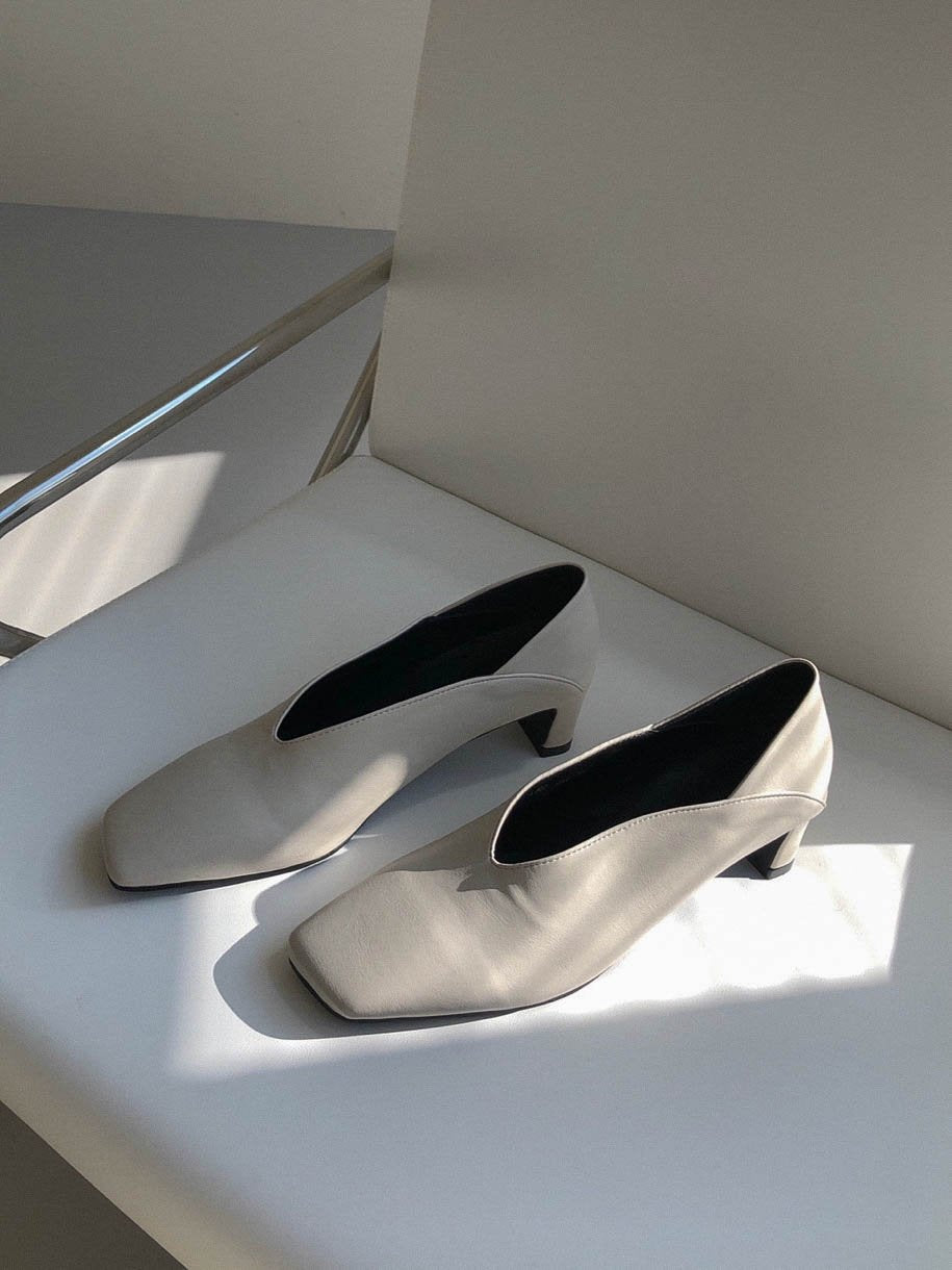 [AURACASA] Square Toe U-Cut Mid Heel Mules