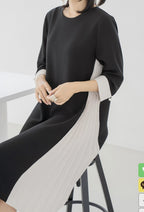 [AURACASA] Signature Pearl Side-Pleated Midi Dress   ✨입어보면 핏이 더욱 예쁘게 살아나는 우아한 플리츠 원피스입니다.