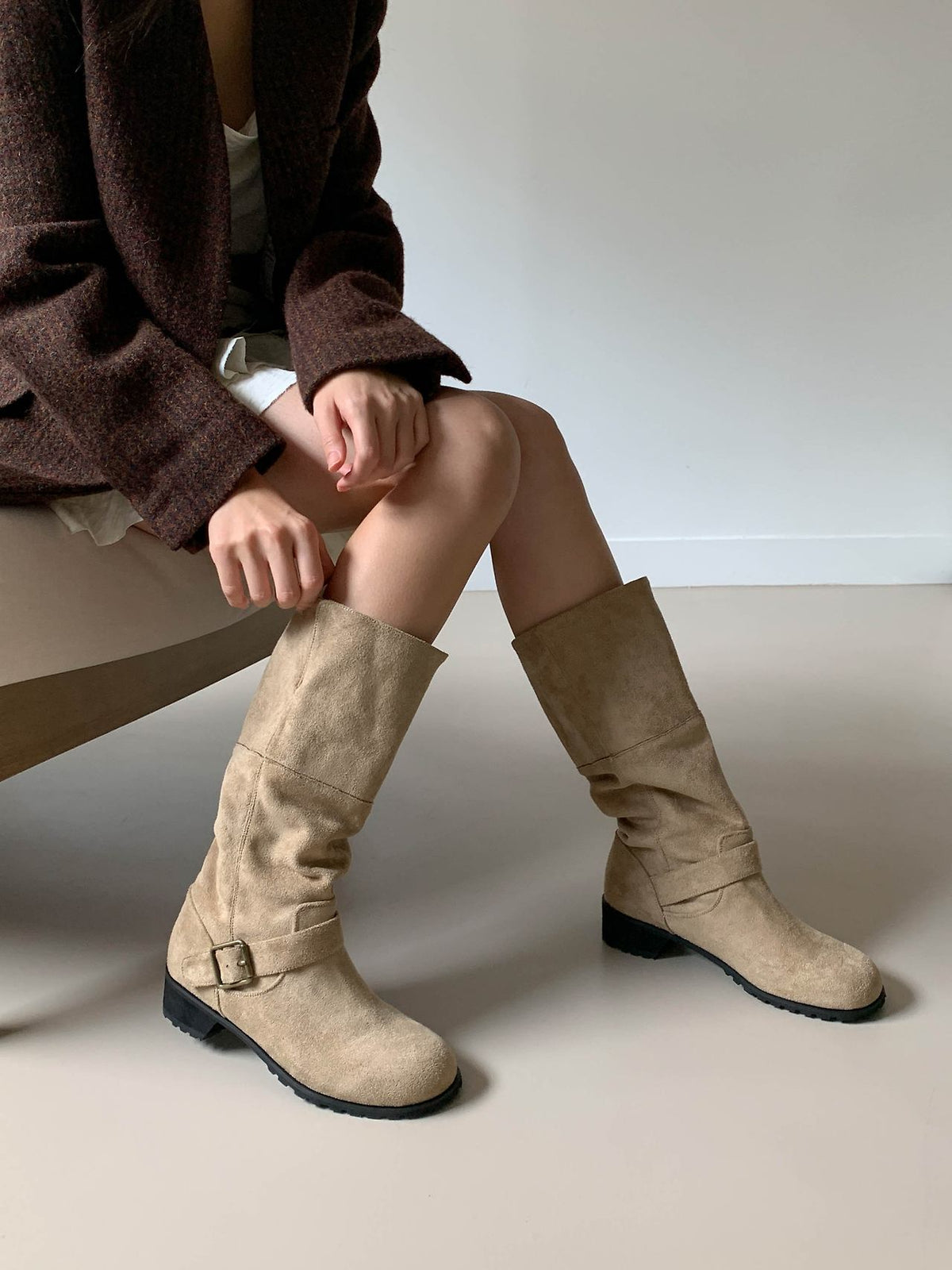 [AURACASA] Vintage Suede Buckle Mid-Calf Boots – Black & Beige