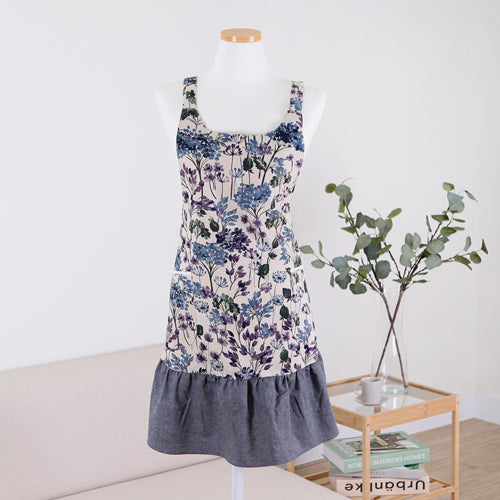 AURACASA Denver floral print apron with lace detail and waterproof inner layer in red and blue
